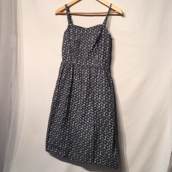 Super Cute ❤️ Tommy Hilfiger Floral Dress Size 2 - Picture 2 of 4